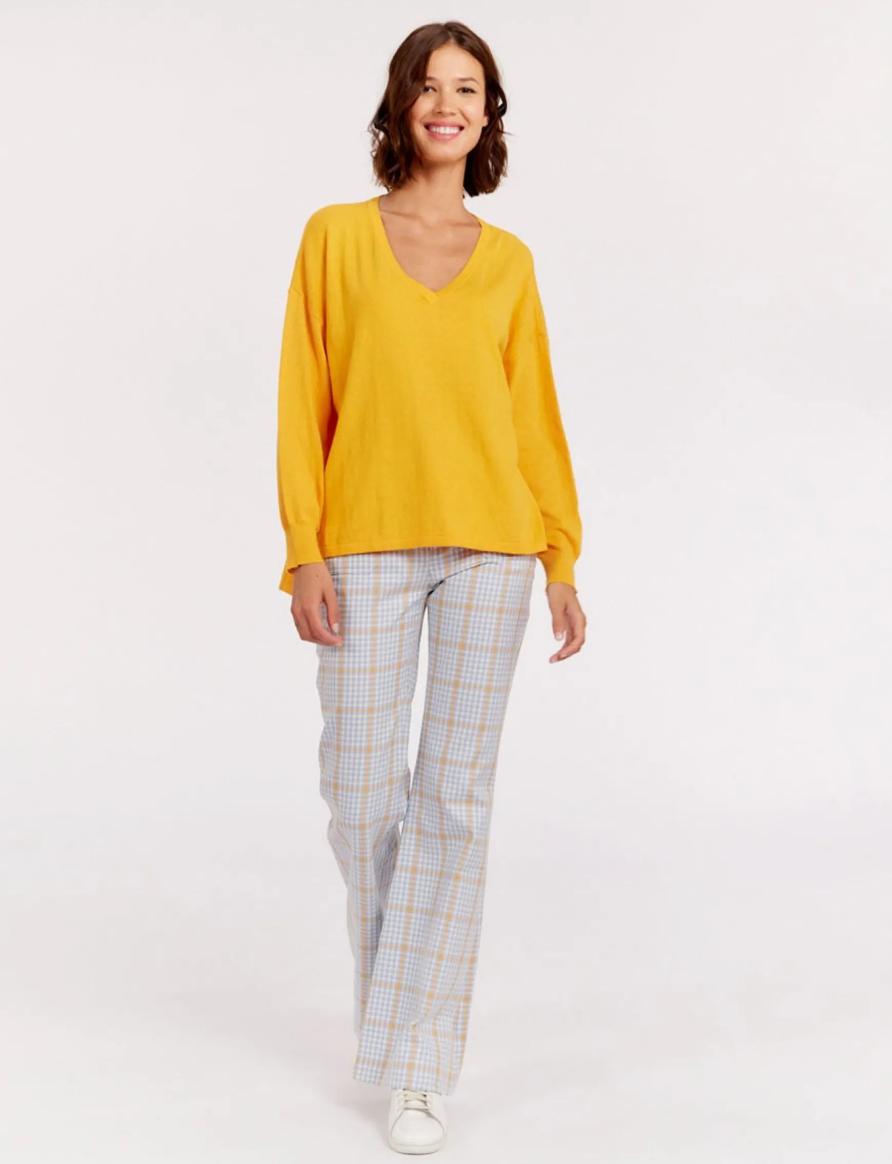 Anton yellow cashmere V-neck jumper