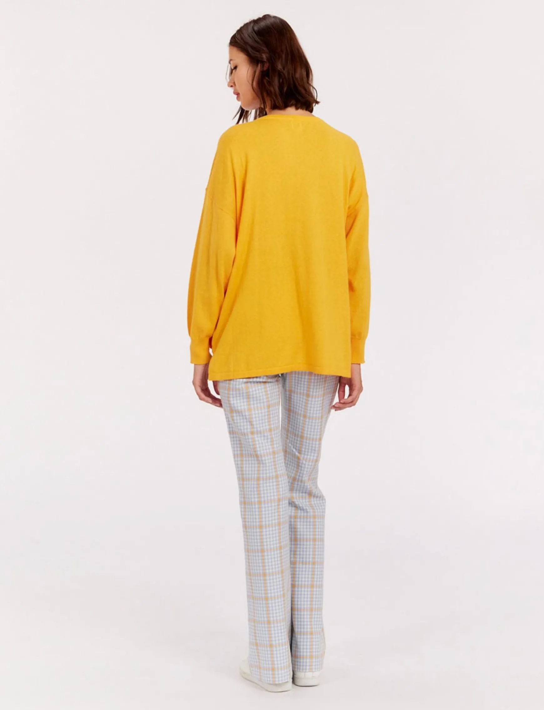 Anton yellow cashmere V-neck jumper