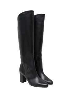 Black heel boot in calf leather