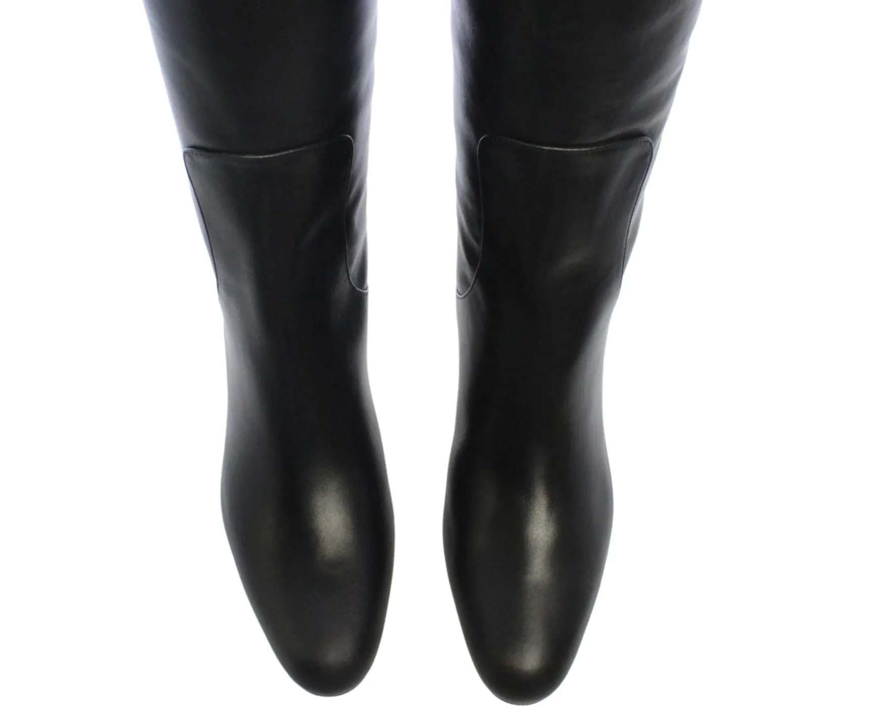 Black heel boot in calf leather
