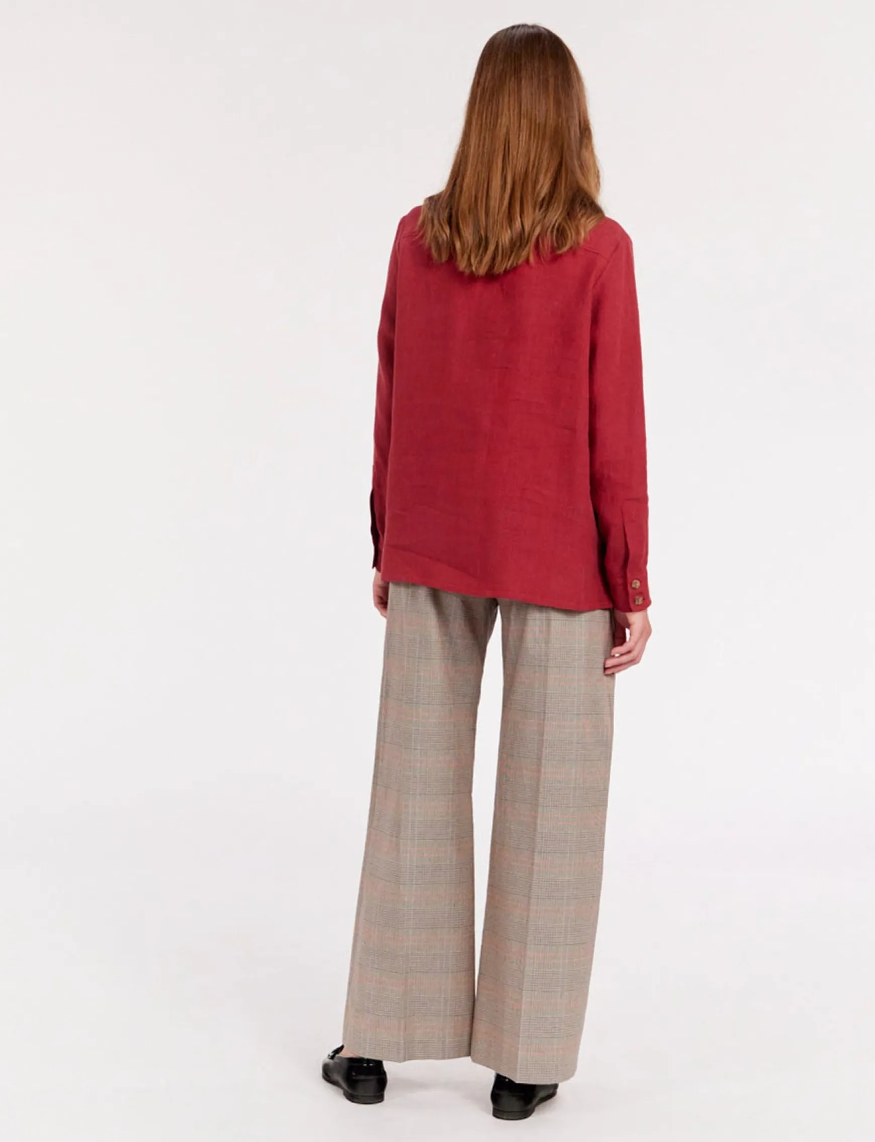 Chandler shirt in raspberry linen