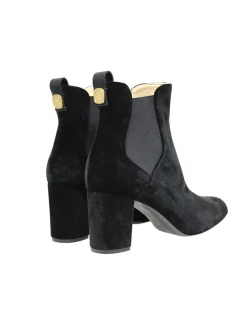 Chelsea boots with heels, black velvet