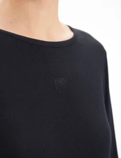Cindy black long-sleeved T-shirt