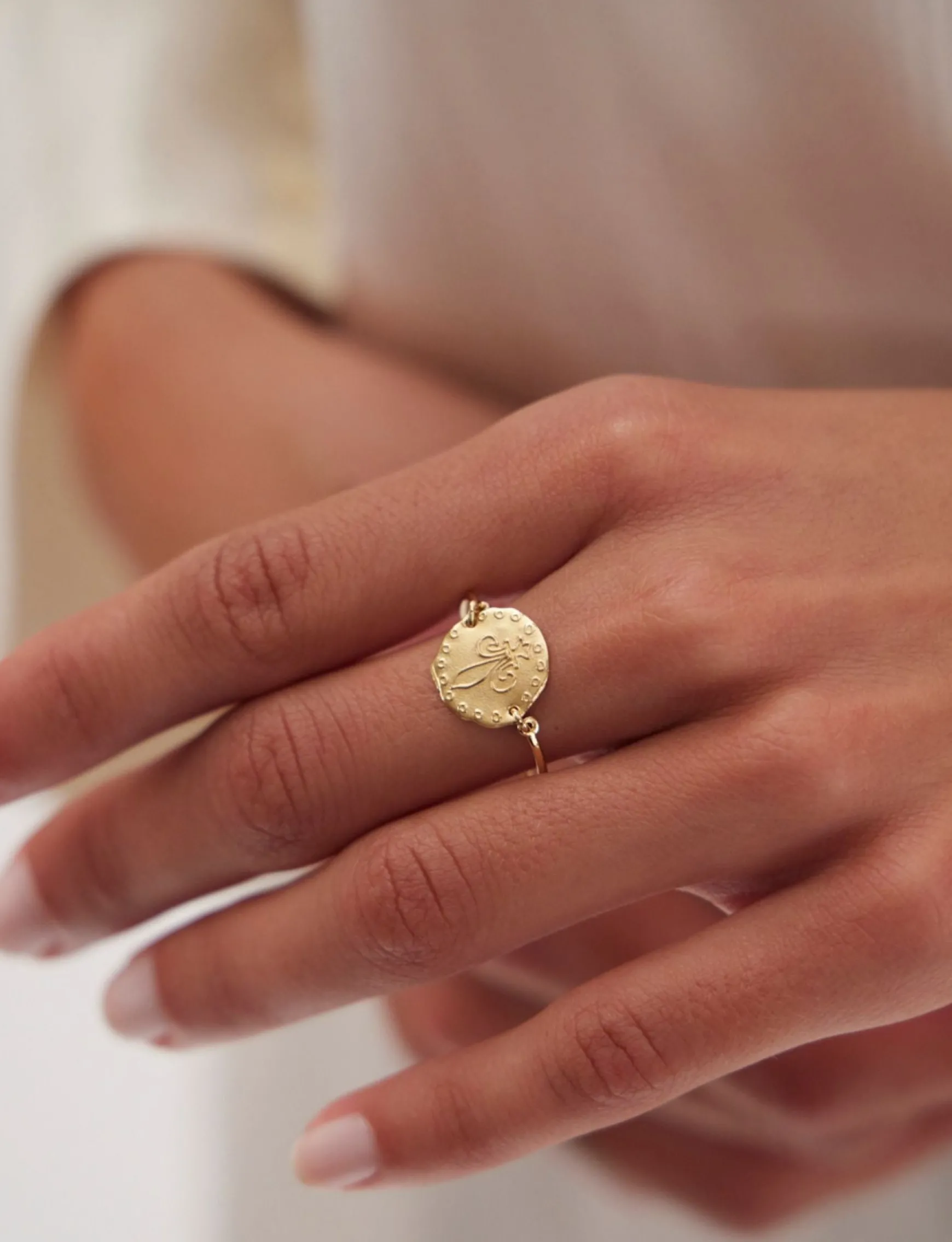 Gold-plated Lutetia lily ring