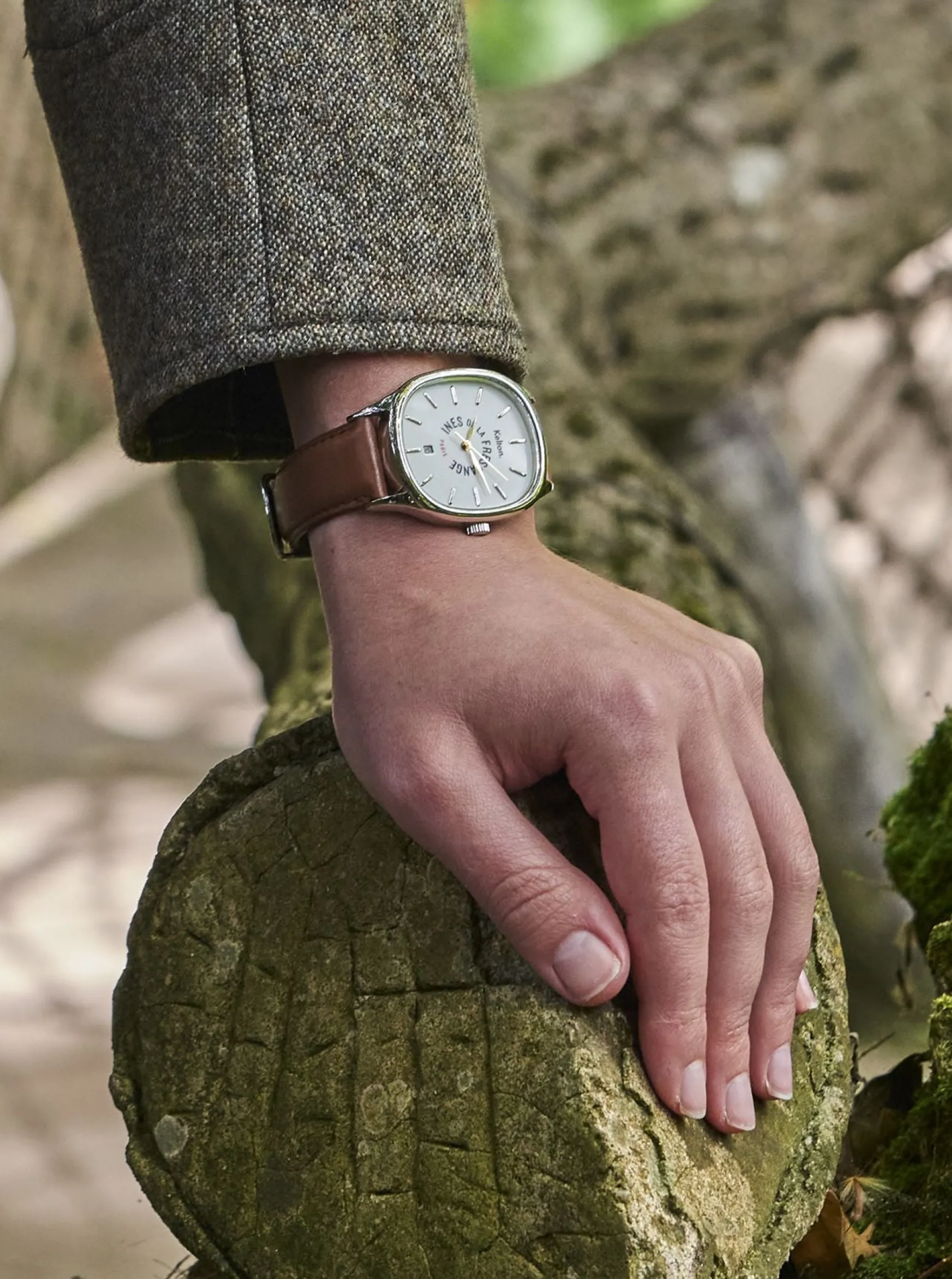 Grande Colorama camel watch Kelton x Ines de la Fressange Paris