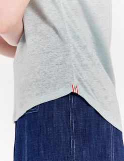Lison T-shirt in turquoise linen