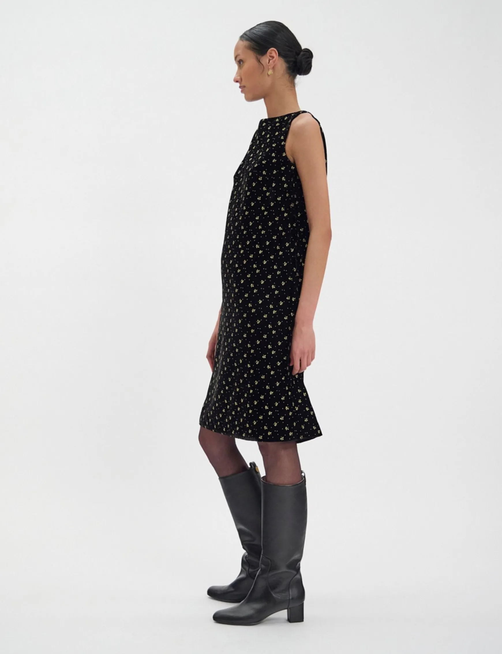 Madeleine dress in smooth black velvet with gold print