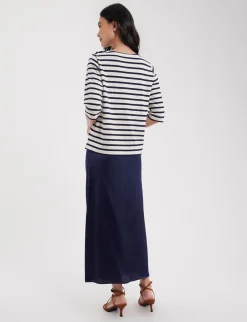 Marianna white/navy striped top