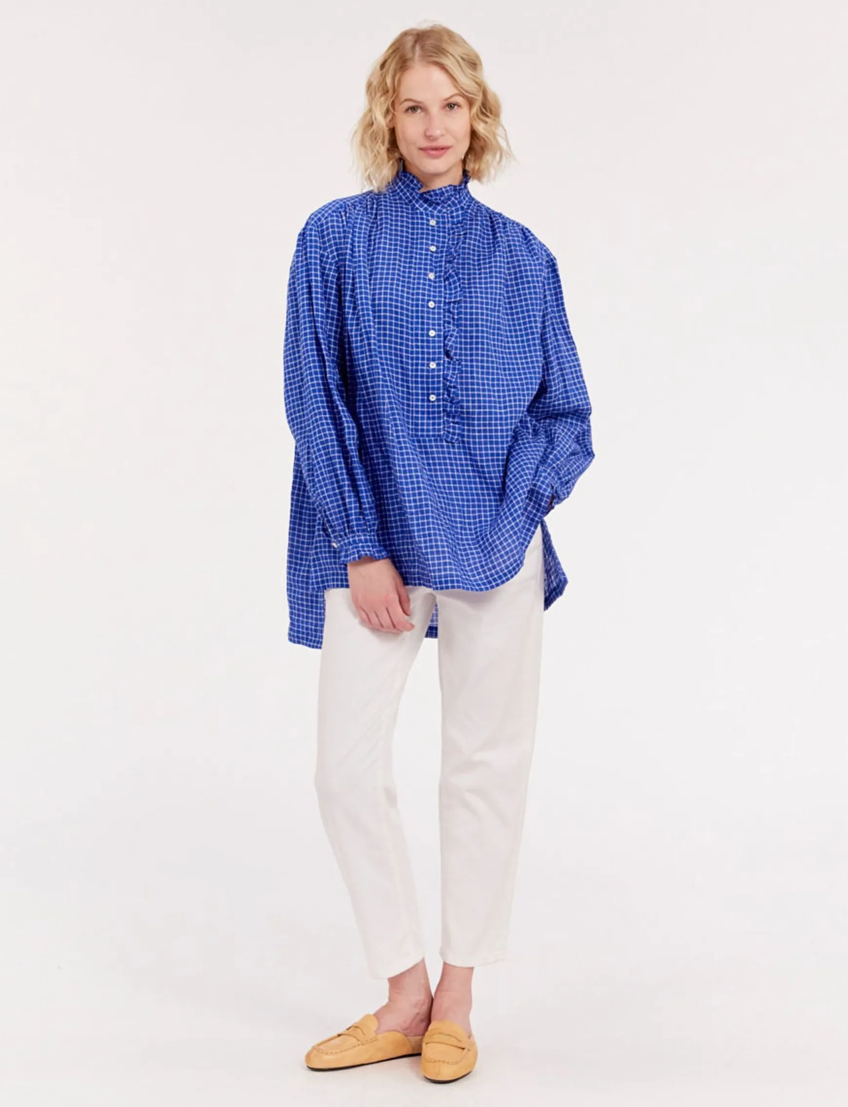 Oversized Maryange shirt with ruffles in blue linen