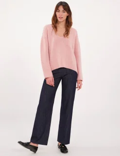 Pink V-neck jumper with hammer sleeves x Notshy