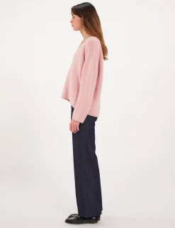 Pink V-neck jumper with hammer sleeves x Notshy