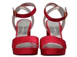Platform sandals in red silk