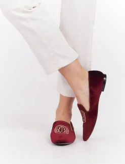 Velvet embroidered burgundy slipper
